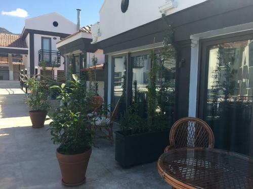 Hostal Mellis Beach Hotel