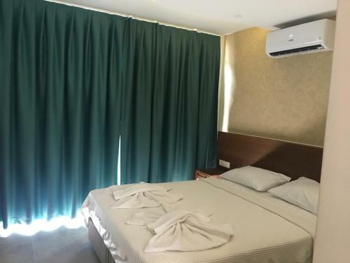 Hostal Mellis Beach Hotel