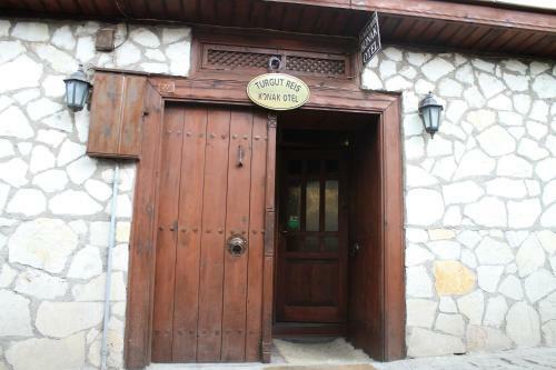 Hostal Turgut Reis Konak