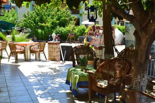 Unsal Hotel