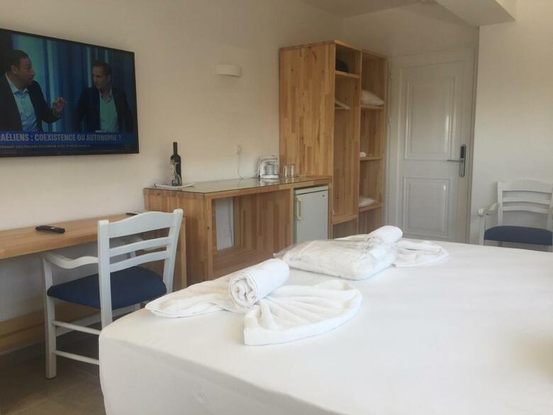 Adamakis Hotel