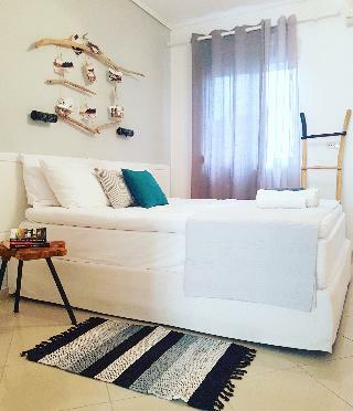 Angelos Apartments