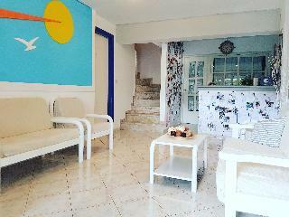 Angelos Apartments