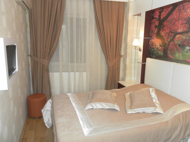 Hotel La White
