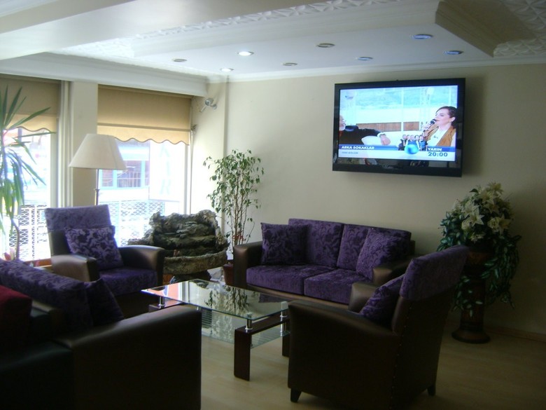 Hotel Ay