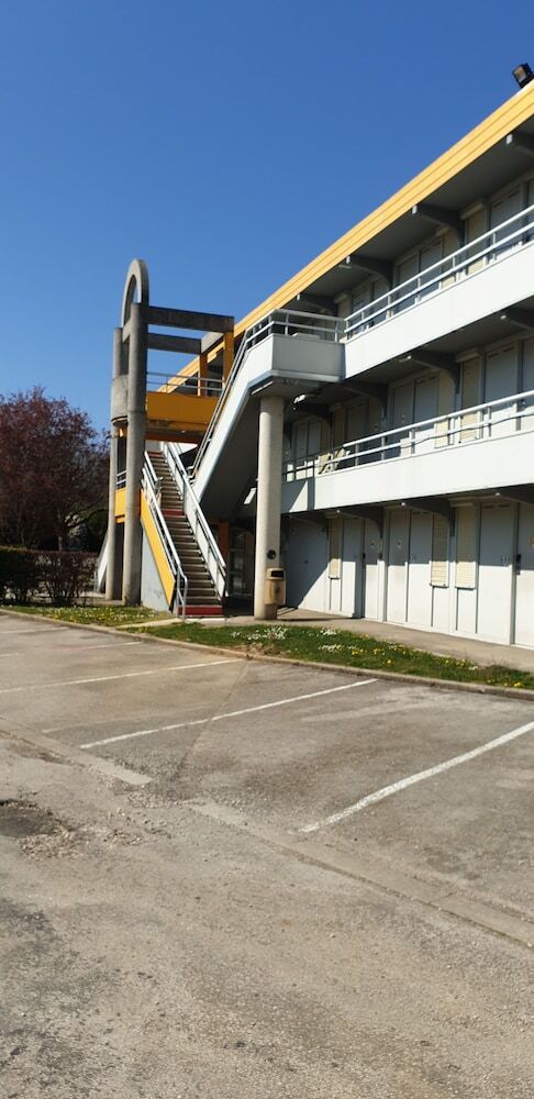 Hotel Premiere Classe Besancon - Ecole Valentin