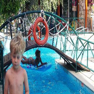 Kastro Hotel