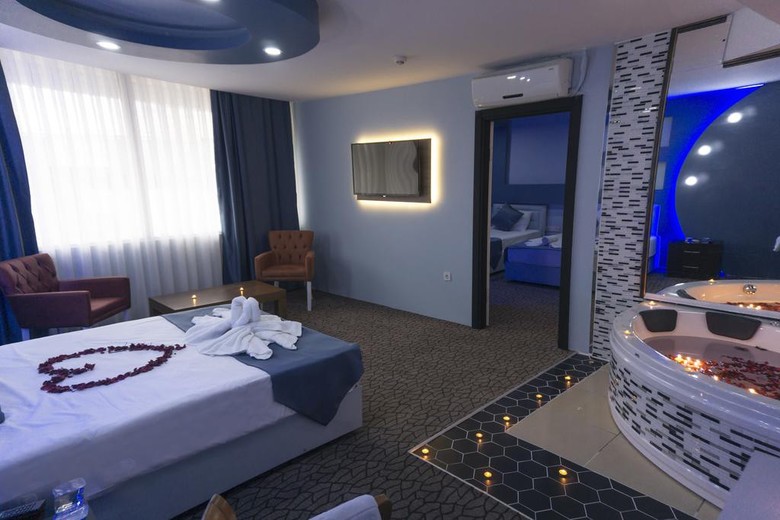 Hotel Diamond City