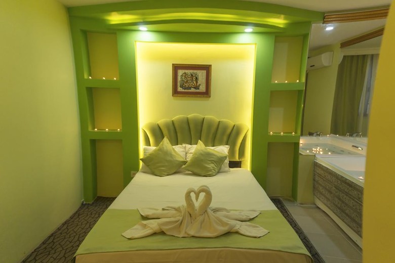 Hotel Diamond City