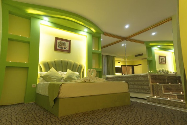 Hotel Diamond City