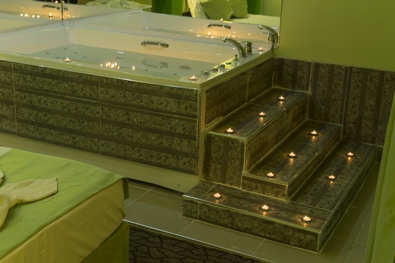 Hotel Diamond City