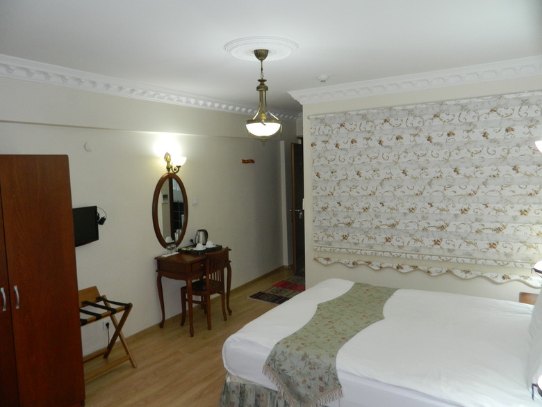 Basileus Hotel