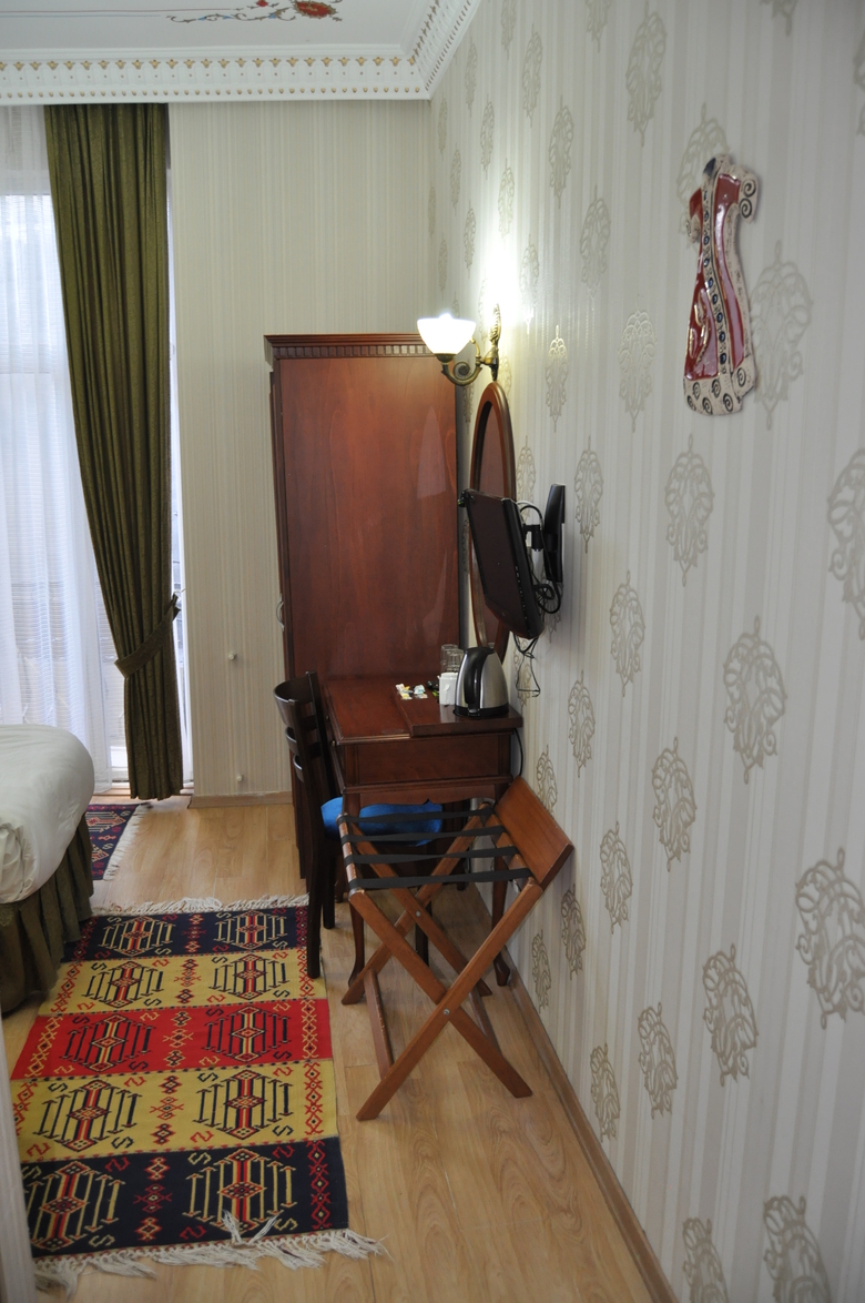Basileus Hotel
