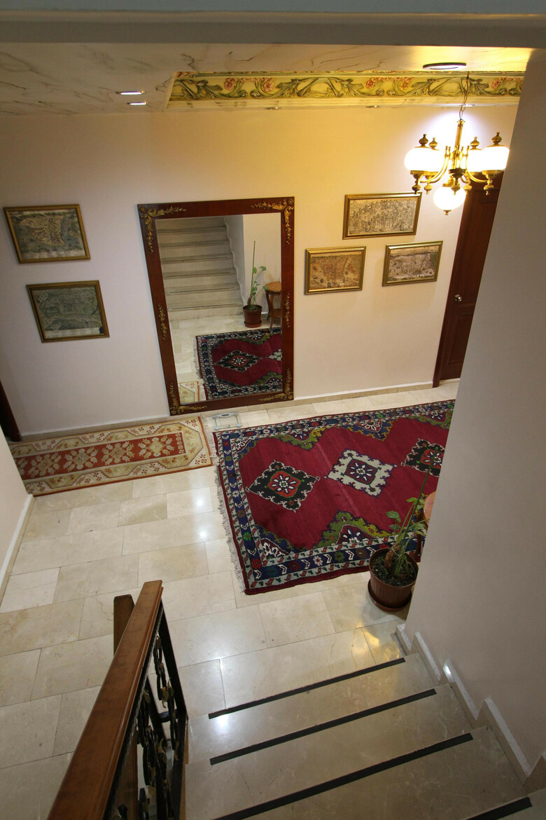 Basileus Hotel