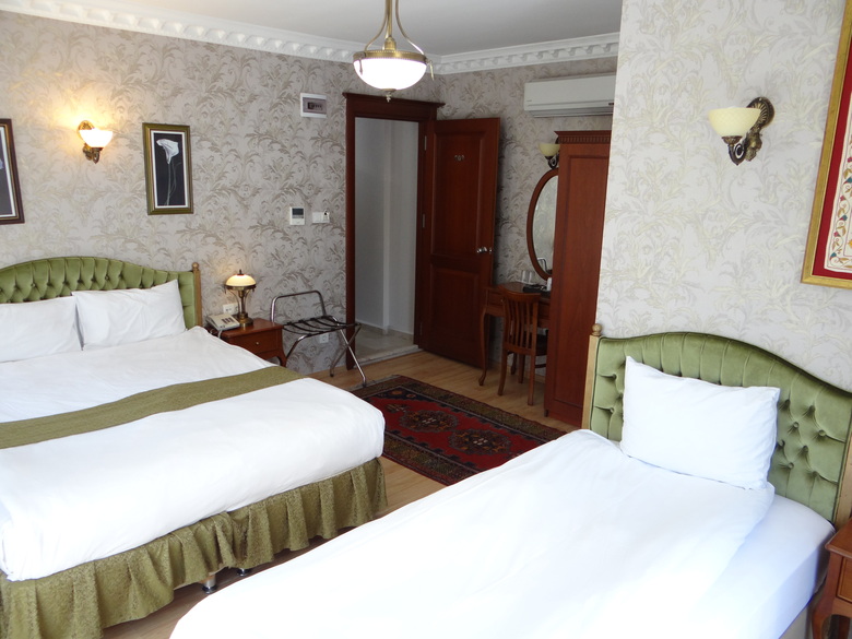 Basileus Hotel