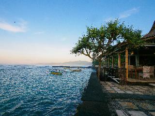 Hotel Alam Candi Dive Resort
