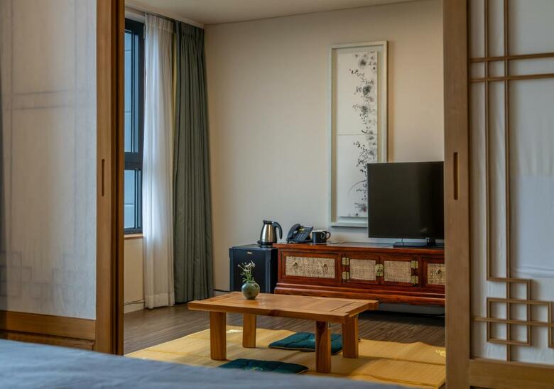 Jk Blossom Hotel