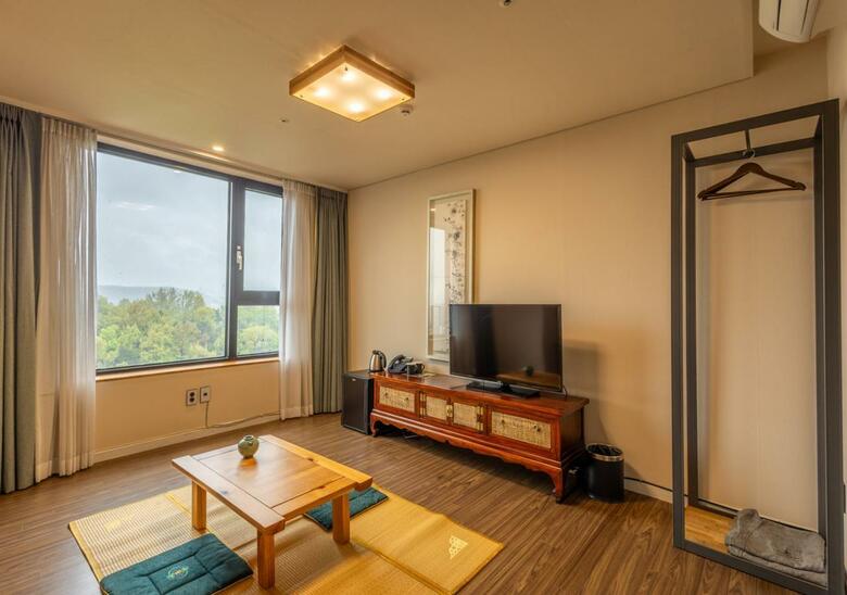 Jk Blossom Hotel