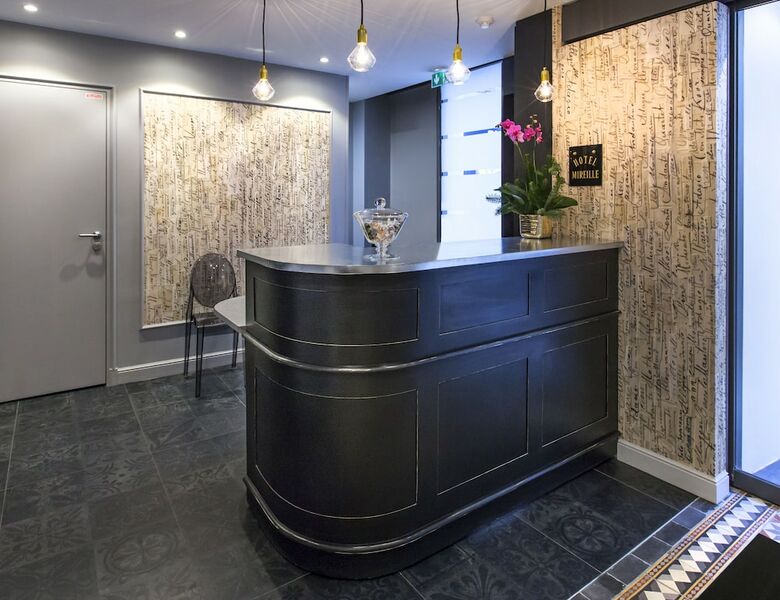 Hotel Le Mireille Paris