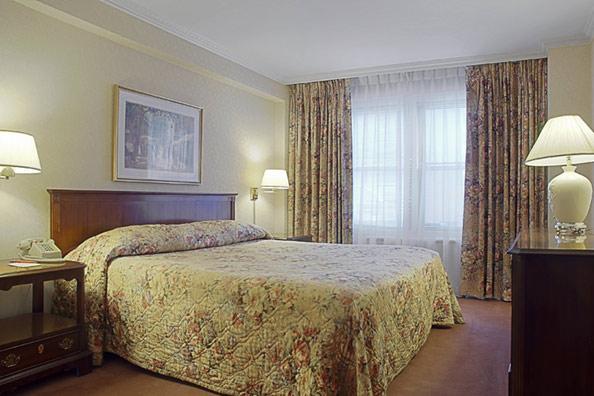 Hotel Murray Hill East Suites