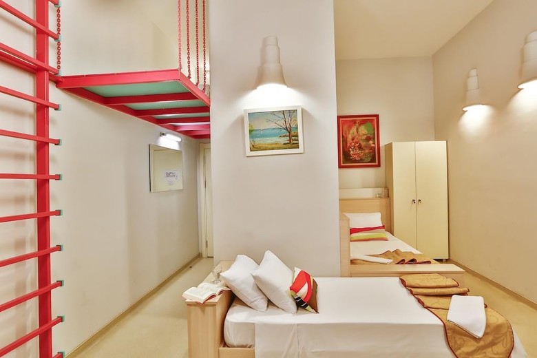 Han Hostel Airport North
