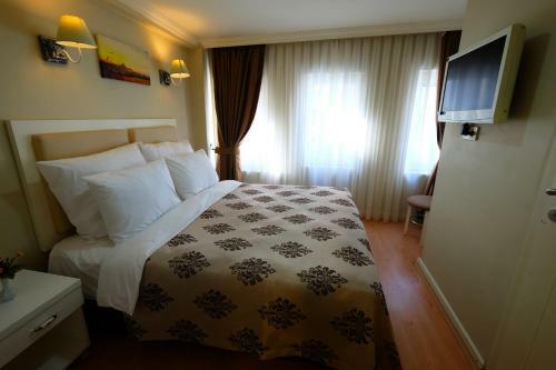 Hotel Forbes Suites