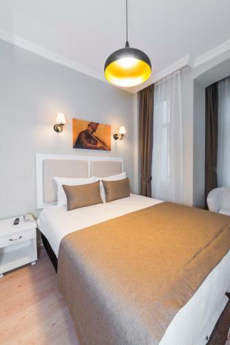 Hotel Forbes Suites