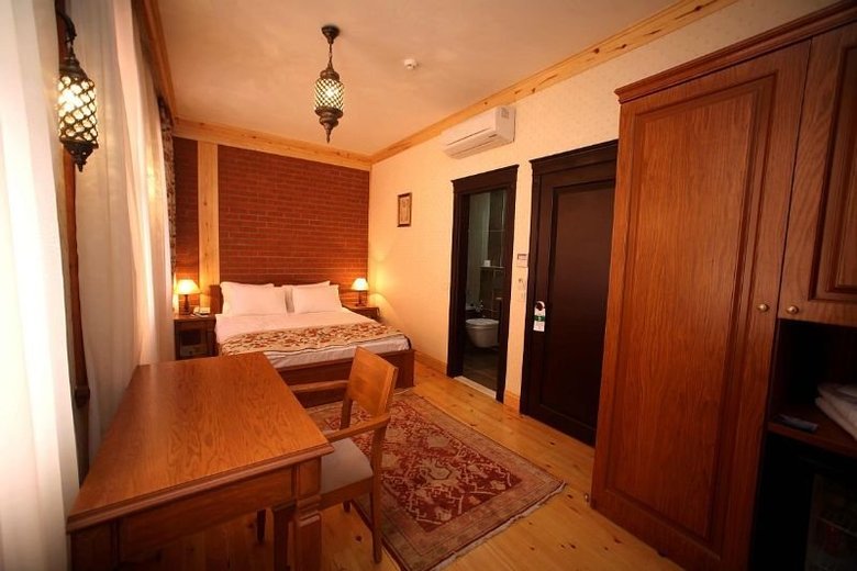 Lalinn Hotel