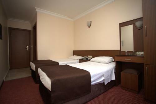 Lyon Hotel