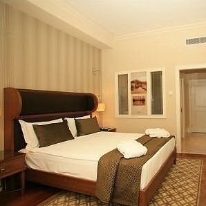 Hotel Titanic Business Kartal