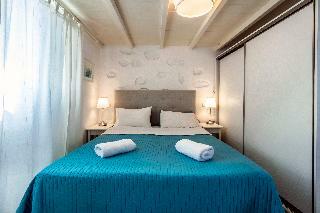 Apartamentos Lavish Suites