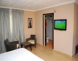 Valley Point Hotel & Suites