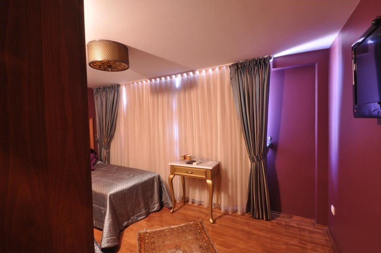 Merial Hotel