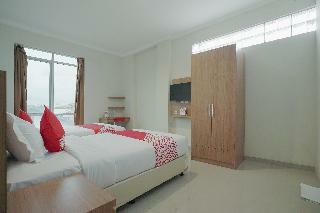 Hotel Oyo 415 The Kartini 8 Residence