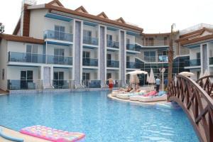 Ocean Blue High Class Hotel