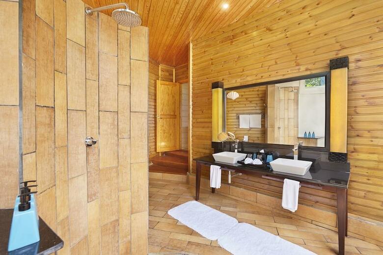 Hotel Komandoo Maldives Island Resort