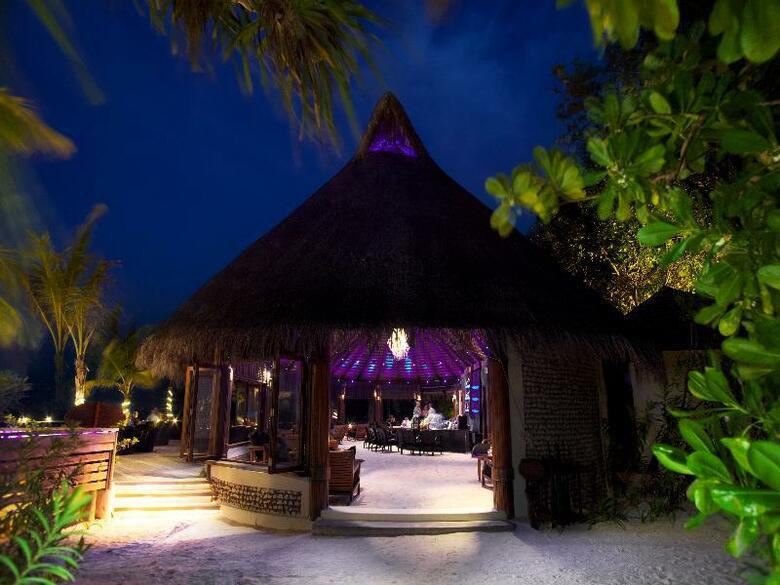 Hotel Komandoo Maldives Island Resort