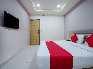 Hotel Capital O 14745 Veeraj Suites