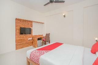 Hotel Oyo 12045 Pinewood Premium Suites