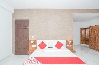 Hotel Oyo 12045 Pinewood Premium Suites