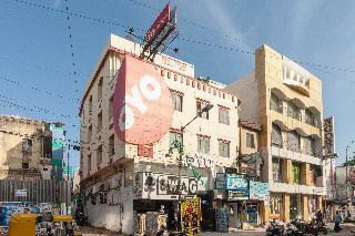 Hotel Oyo 18946 Admire Suit Hospitality