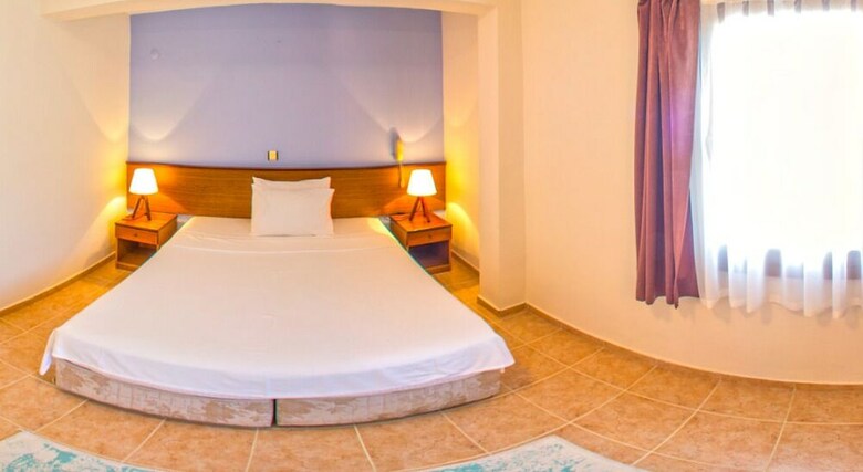 Hotel Oya & Suites