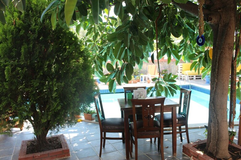 Hotel Oya & Suites