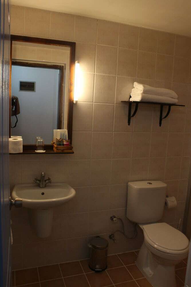 Hotel Oya & Suites