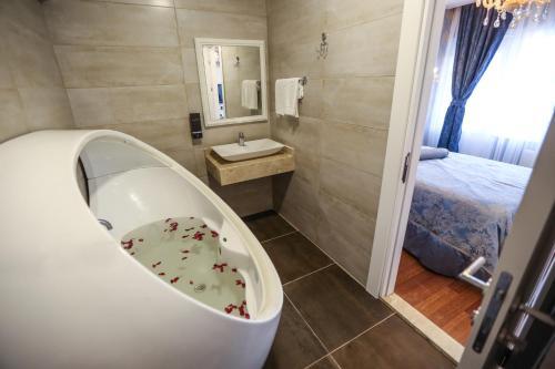 Thermal Saray Hotel