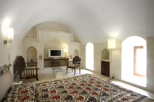 Posada Kasr-i Nehroz Hotel