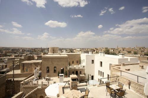 Posada Kasr-i Nehroz Hotel
