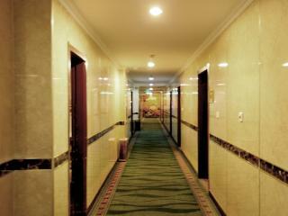 Greentree Inn University Of Petroleum Express Hote