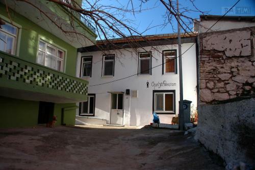 Hostal Charly's Pension