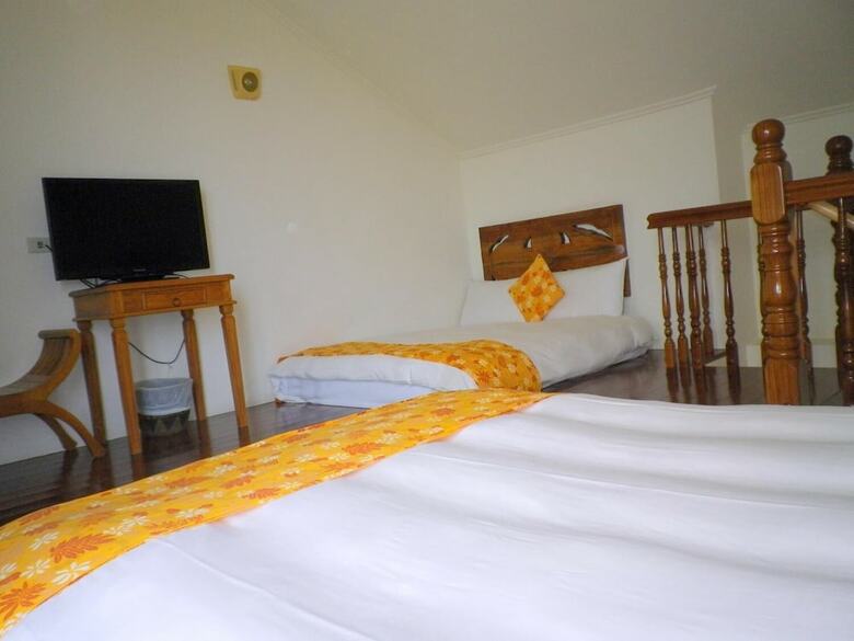 Mamalulu Hostel